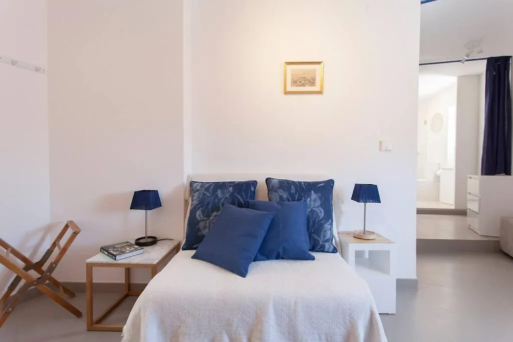 Sao Vicente V- Historic Flat In The Old Lisbon location